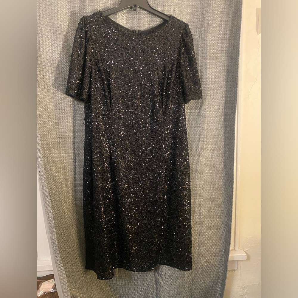 Adrianna Papell Plus Size Sequin Cocktail Dress size 16W - Picture 6 of 13